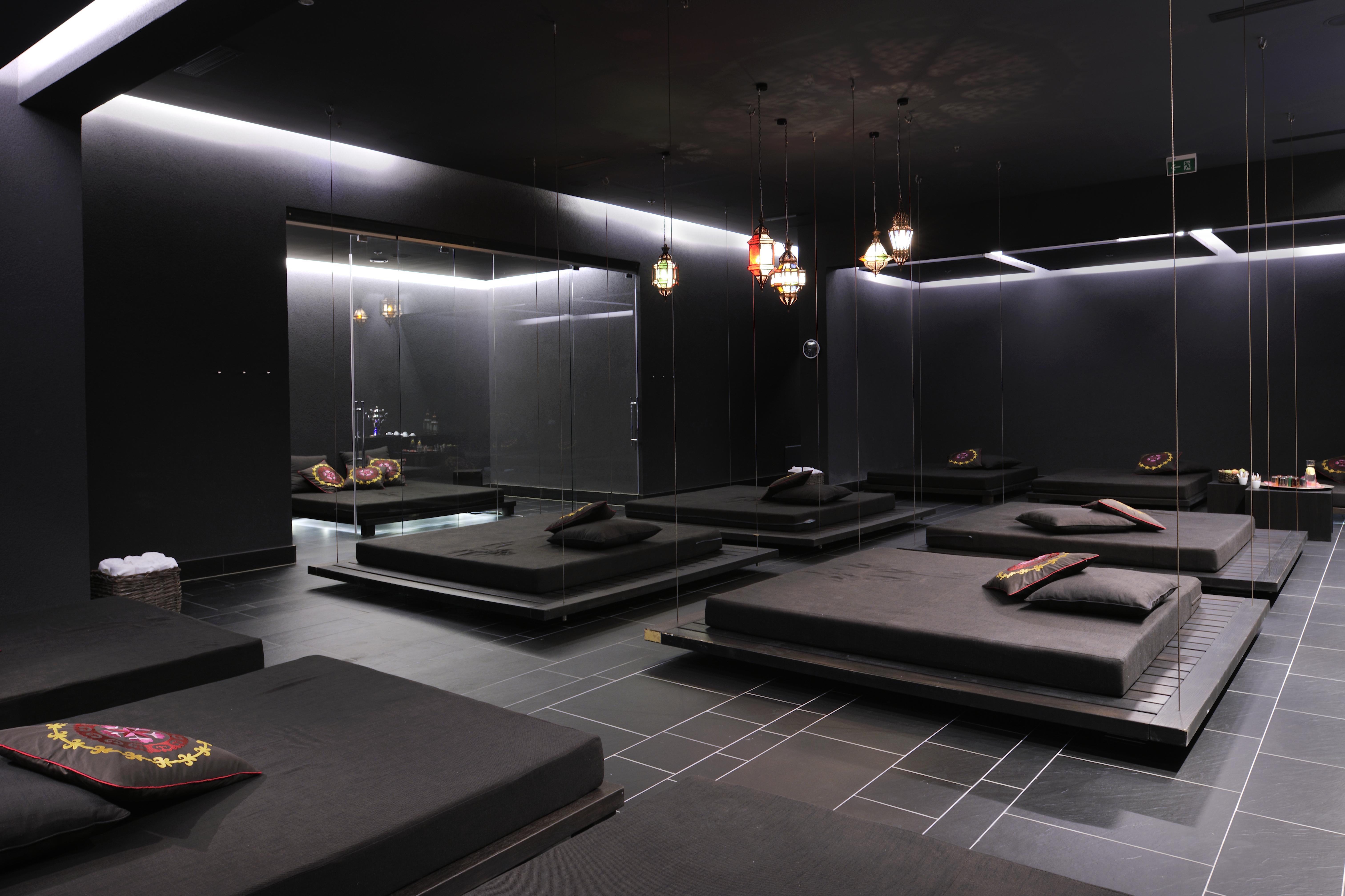 ファルケンステインナー ホテル&スパ ラデラ ペトルチャネ エクステリア 写真 The interior of the spa