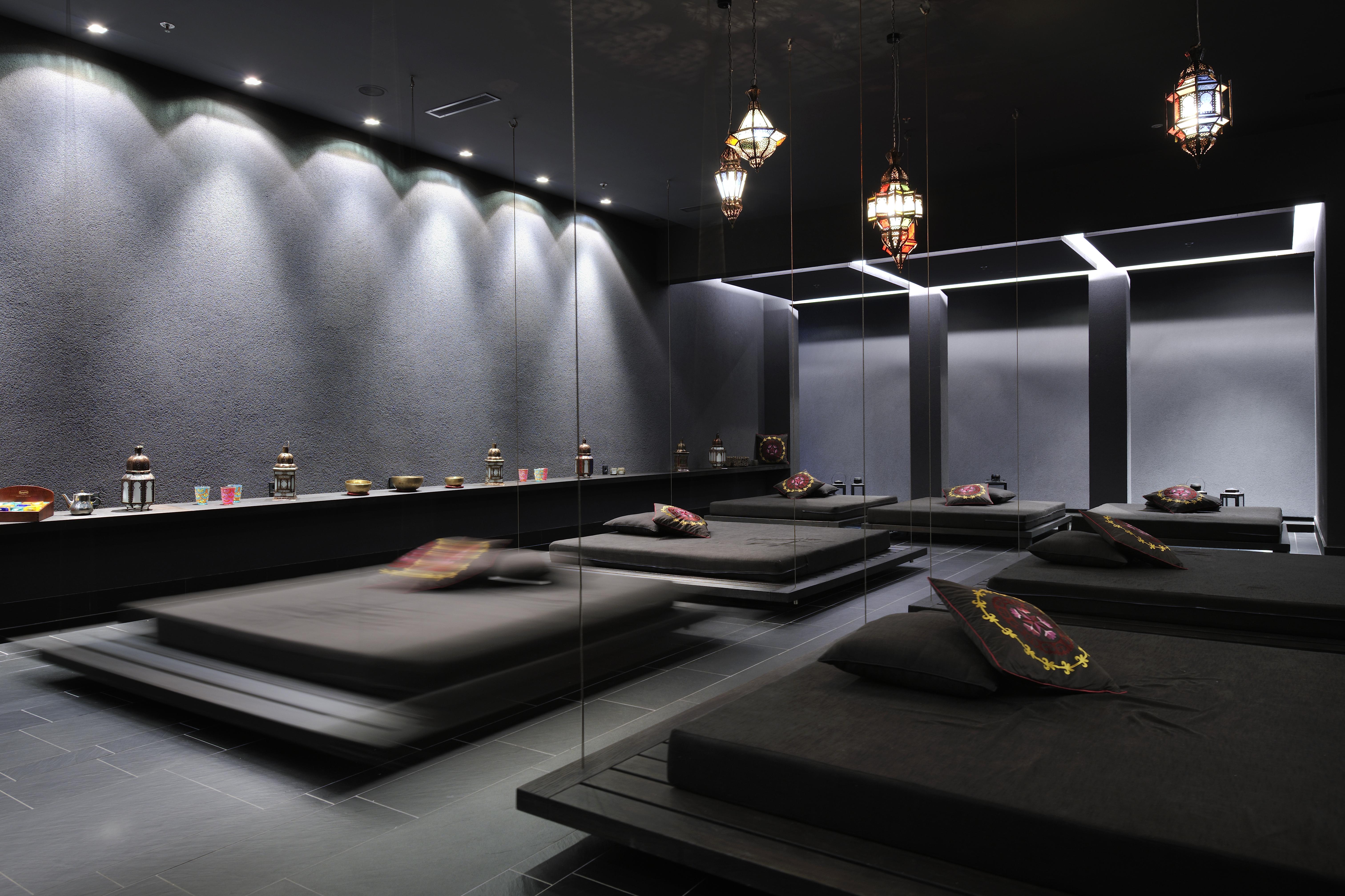 ファルケンステインナー ホテル&スパ ラデラ ペトルチャネ エクステリア 写真 The interior of the restaurant