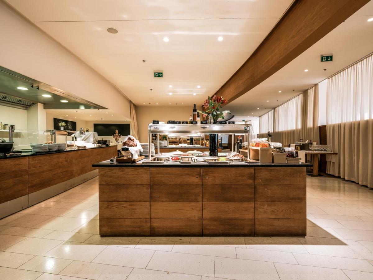 ファルケンステインナー ホテル&スパ ラデラ ペトルチャネ エクステリア 写真 The lounge at the airport