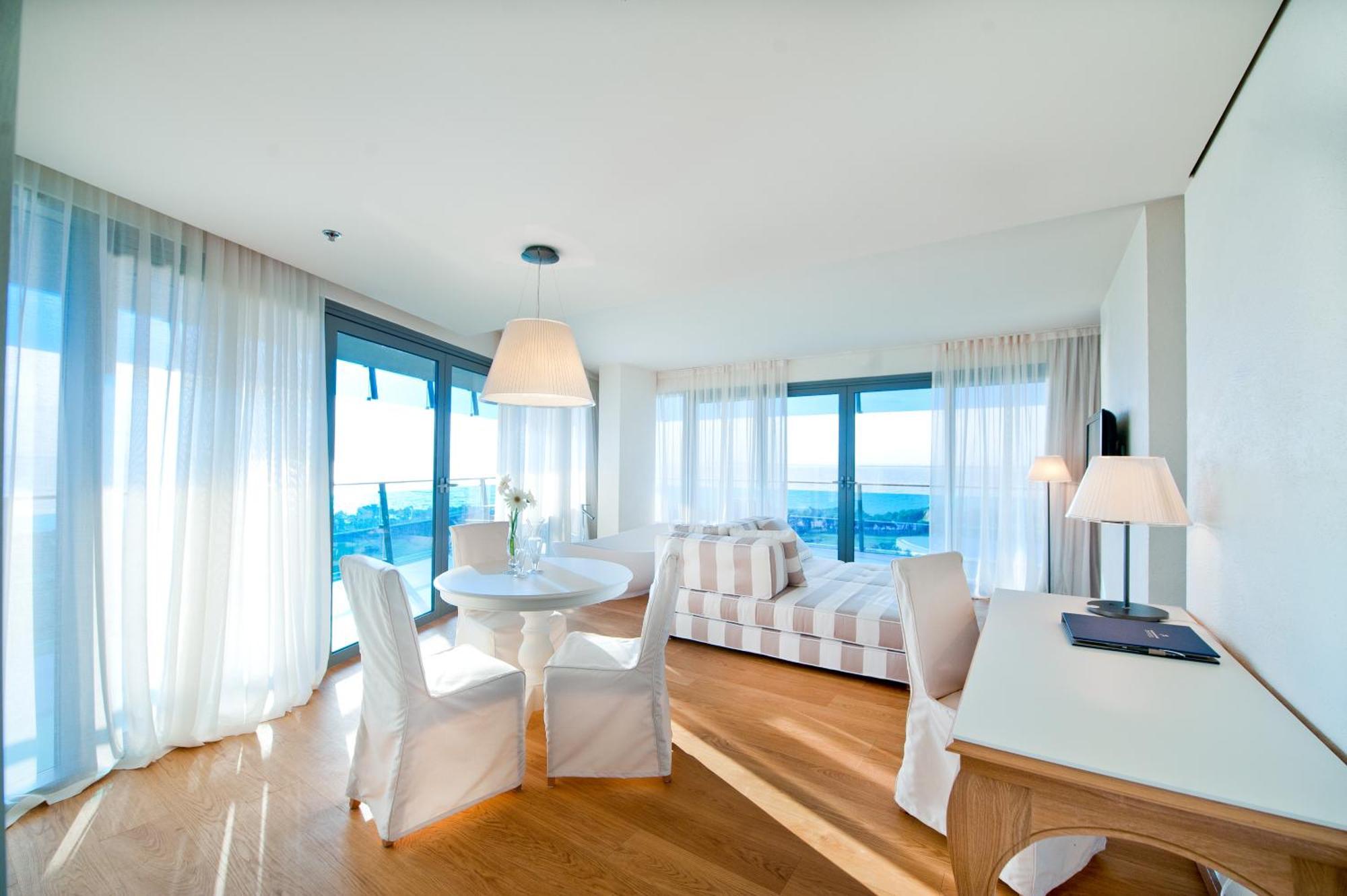 ファルケンステインナー ホテル&スパ ラデラ ペトルチャネ 部屋 写真 A suite at the hotel